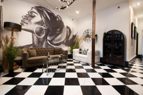 The Vault Luxury Apartment